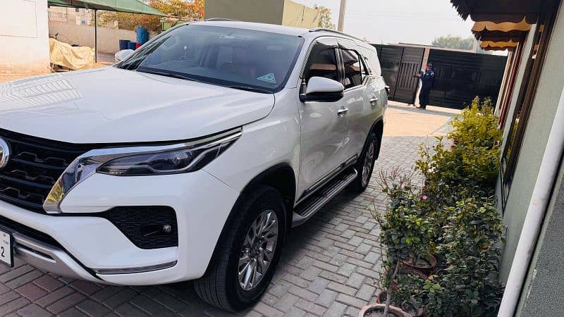 Toyota Fortuner Sigma 2022 white 7