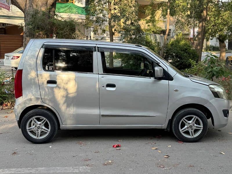 Suzuki Wagon R 2017 8