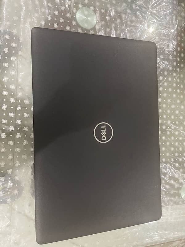 Dell lattitude (3590) 8GB/ 1TB 6