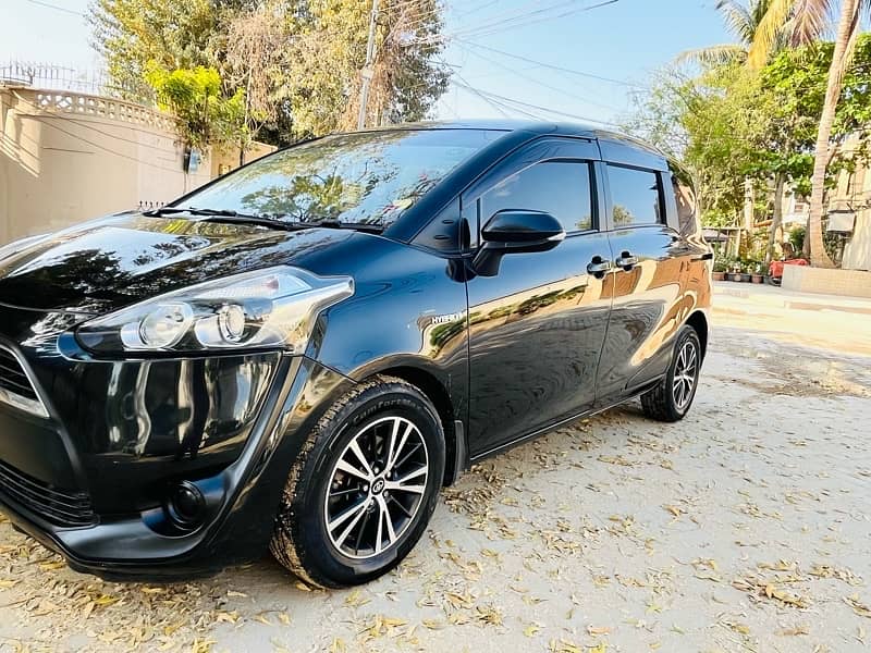 Toyota Sienta Hybrid 2015/2020 1st Owner 5