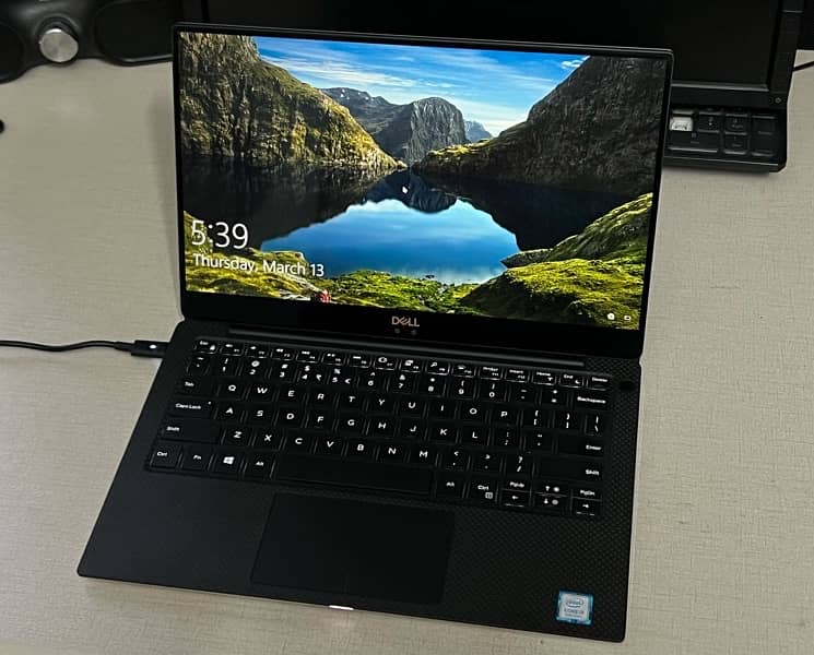 DELL XPS 13 Laptop 0