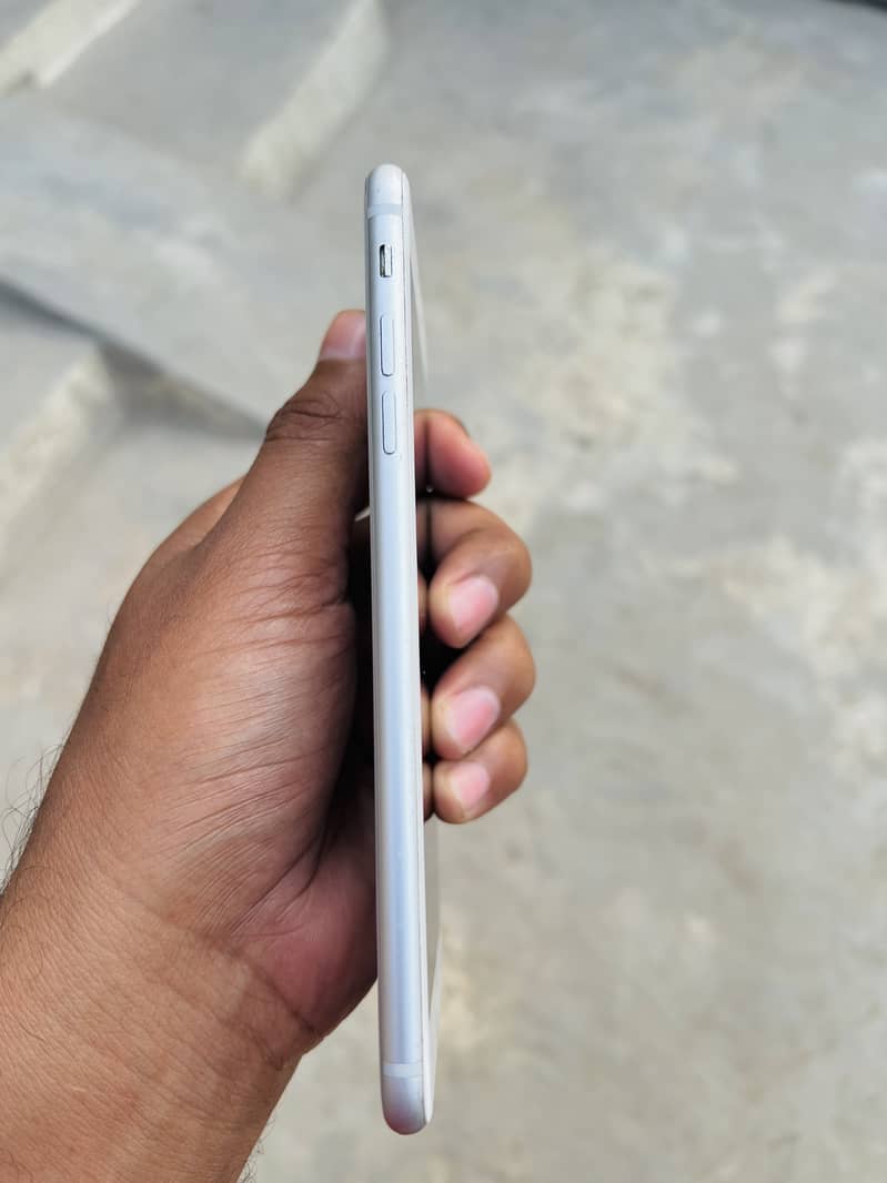 iPhone 8 Plus ( PTA APPROVED) 4