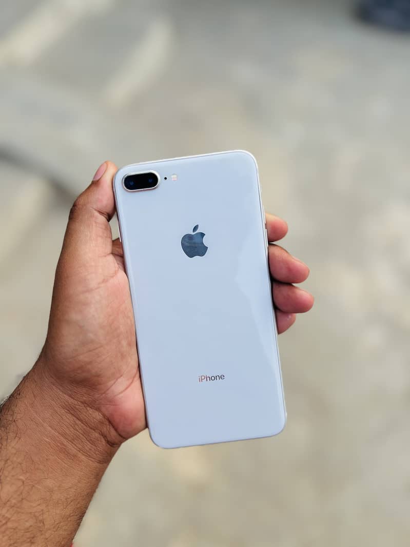 iPhone 8 Plus ( PTA APPROVED) 5