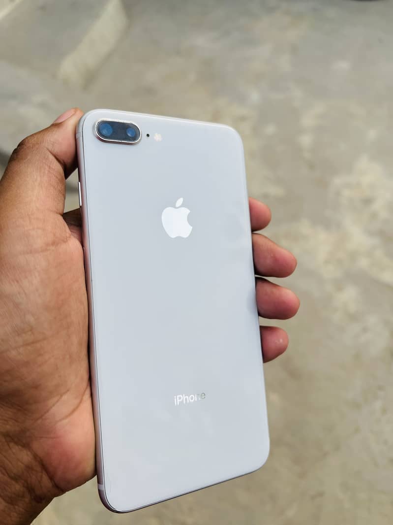 iPhone 8 Plus ( PTA APPROVED) 6