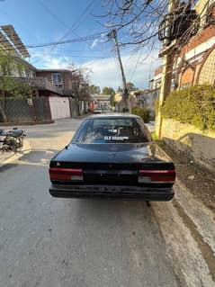 Nissan Sunny 1987