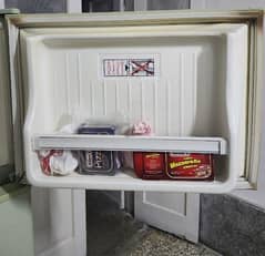 singer 2 door fridge + freezer