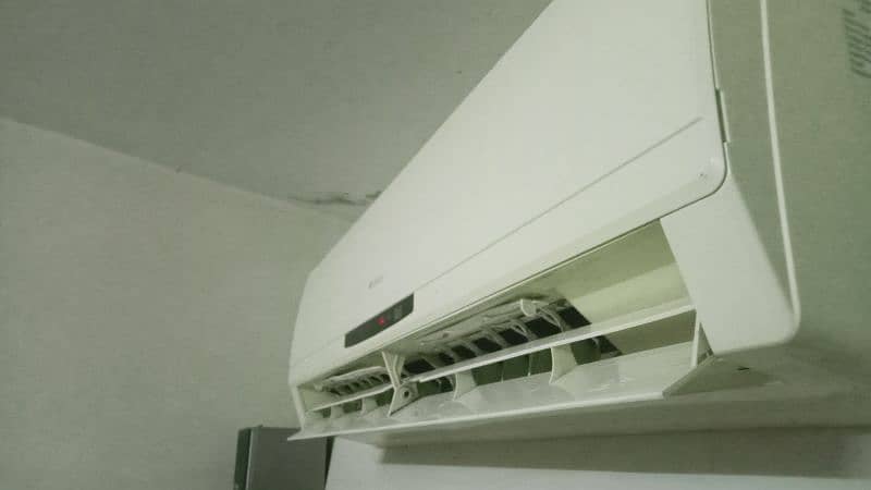 Gree 1.5 ton AC for Sale 2