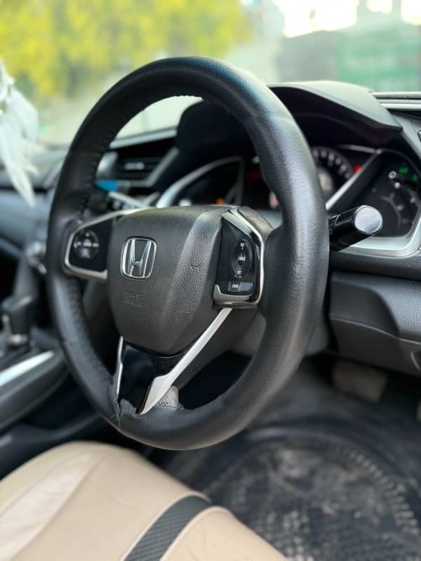 Honda Civic Oriel 2017 Full Option 11