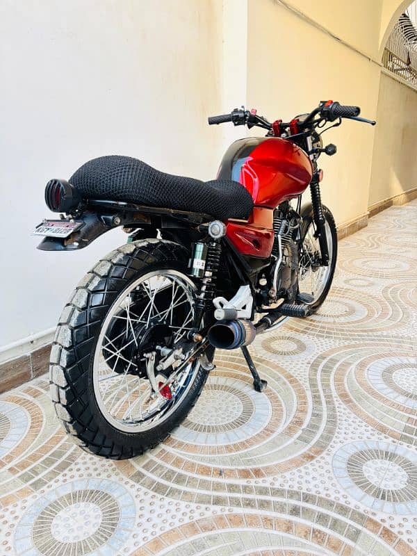 Ravi Piaggio convert custom cafe 3