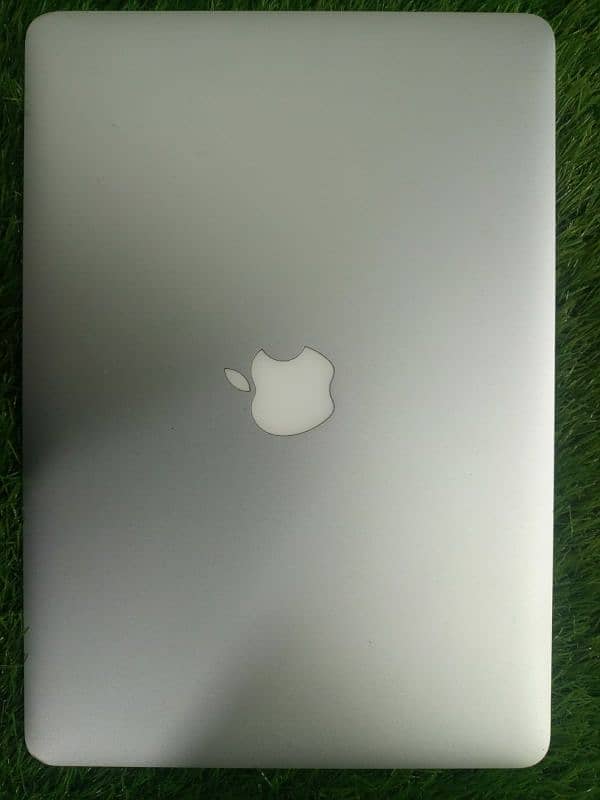 Apple Macbook air 5