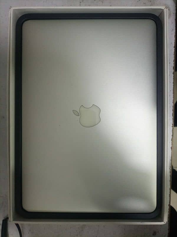 Apple Macbook air 11