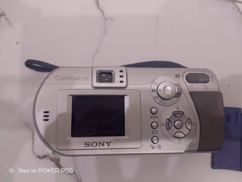 Sony cyber. shot 3.2 megapixels 3