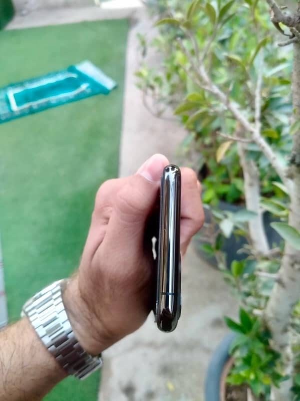 iPhone 11 Pro 256Gb 2