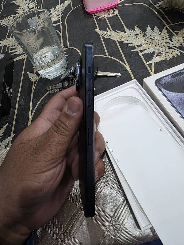 Iphone 15 pro max Complete Box 2