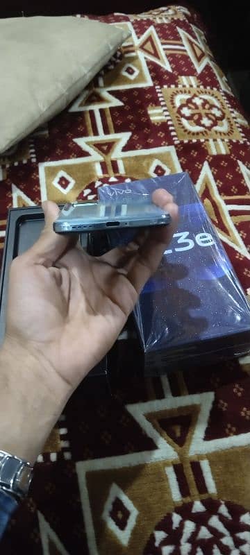 vivo v23e 8+256 with box+charge 4