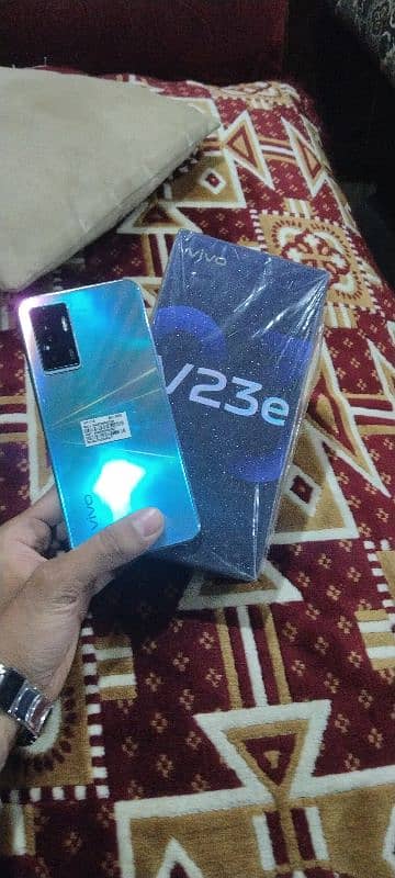 vivo v23e 8+256 with box+charge 9