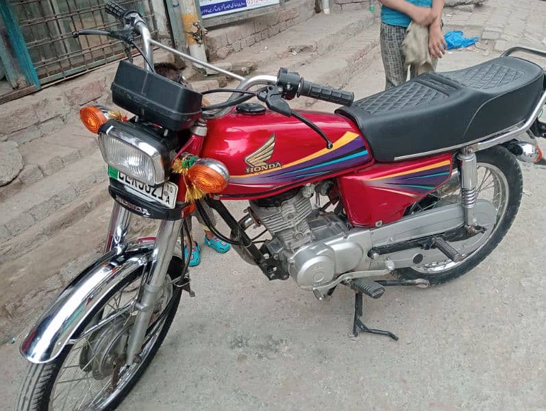 Honda 125 Red colour 1