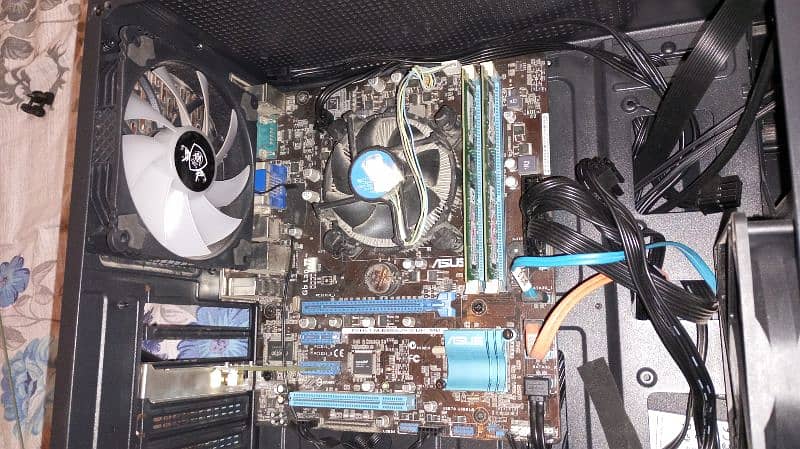 Core i7 3rd Gen with H61 Motherboard,16 GB RAM (Best For Gaming) 0