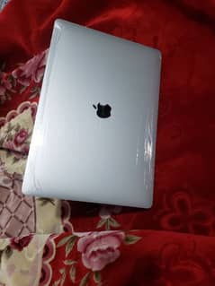 MacBook