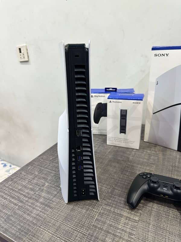 PS5 slim with all Accessories 8