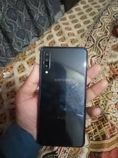 Samsung A7 2018 model 4gb 64gb only glass break ha