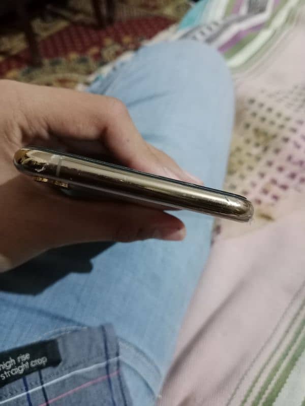 I phone Xs max 2