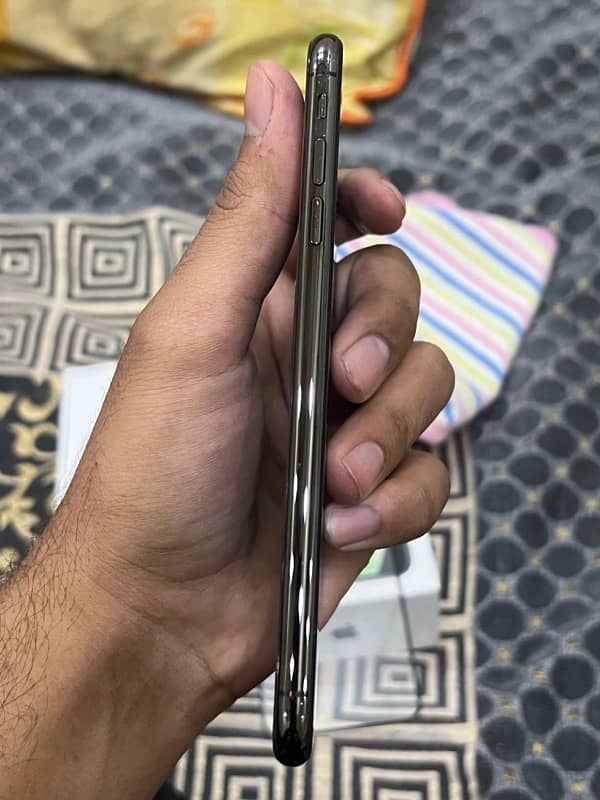 iPhone XS MAX PTA APPROVED 6