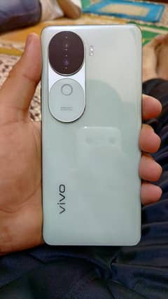 Vivo V40e  8/256 Complete Box