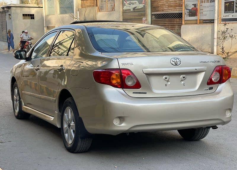 Toyota Corolla Altis 2010 3