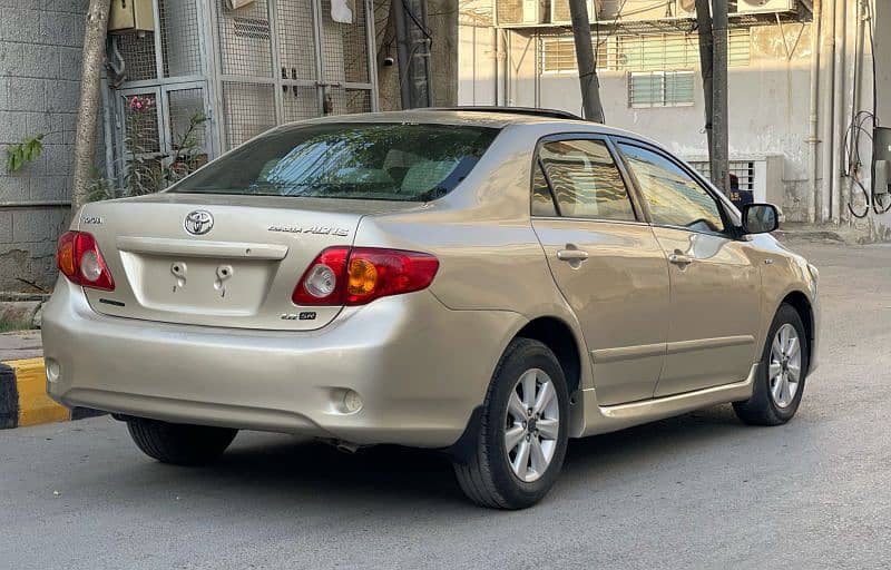 Toyota Corolla Altis 2010 4