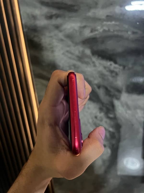 IPHONE 11  DUAL PTA APPROVED RED 7