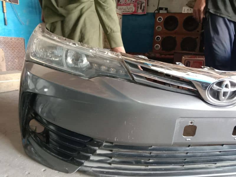 Toyota Corolla GLI front Light Bumper gierl original 2019 model 2