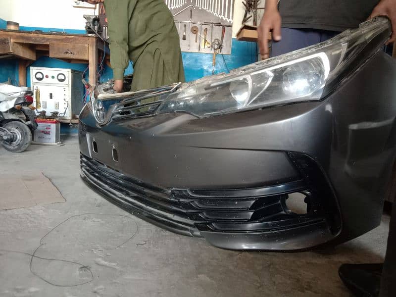 Toyota Corolla GLI front Light Bumper gierl original 2019 model 7