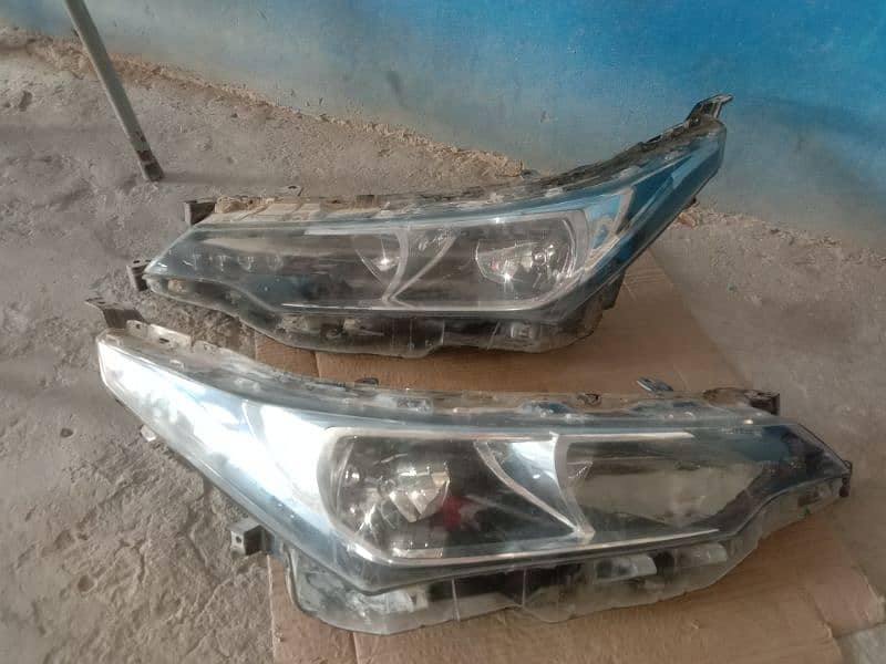 Toyota Corolla GLI front Light Bumper gierl original 2019 model 9