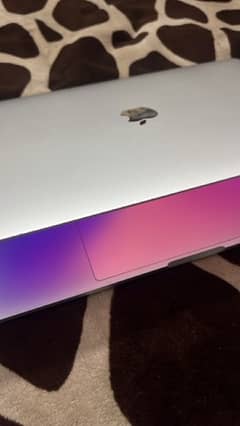 MacBook pro 2017 15 inch