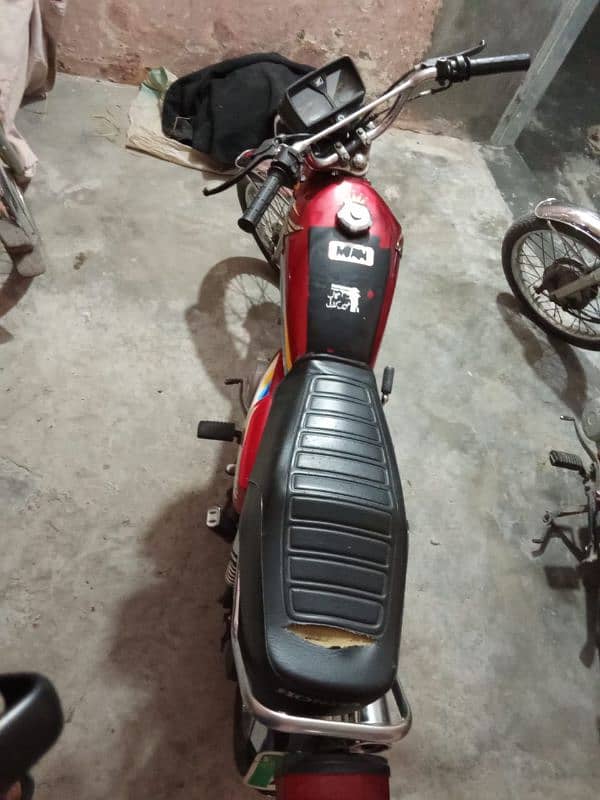 I sell my Honda 125 urgent sale so serious customer contact me 1