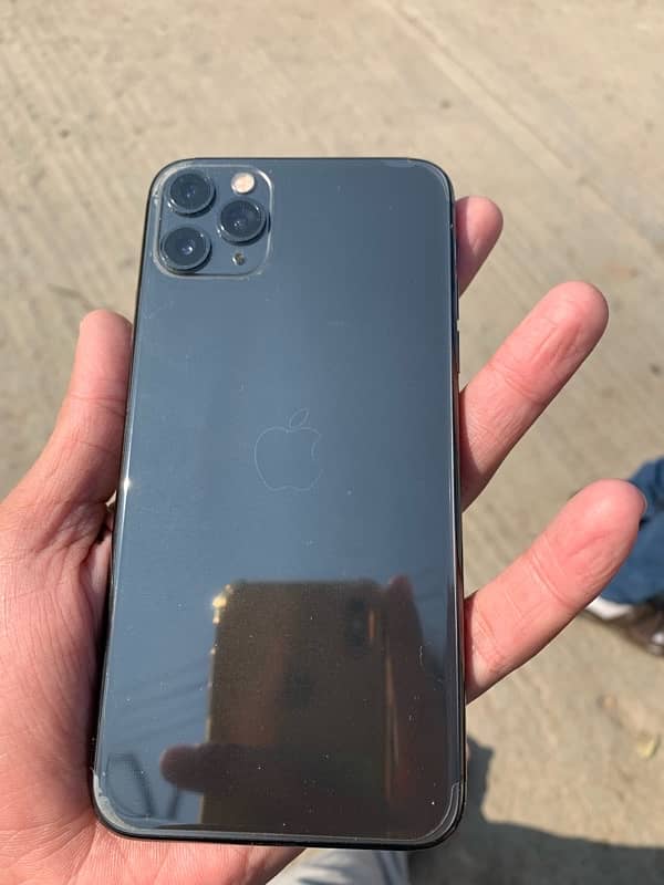 IPhone 11 Pro Max non-pta 256gb(urgent sell) 0