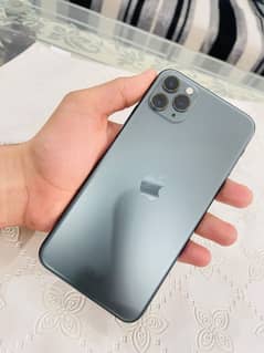 iphone selling 11 pro max condition 10/10