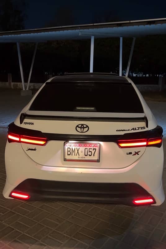 Toyota Altis Grande 2018 1