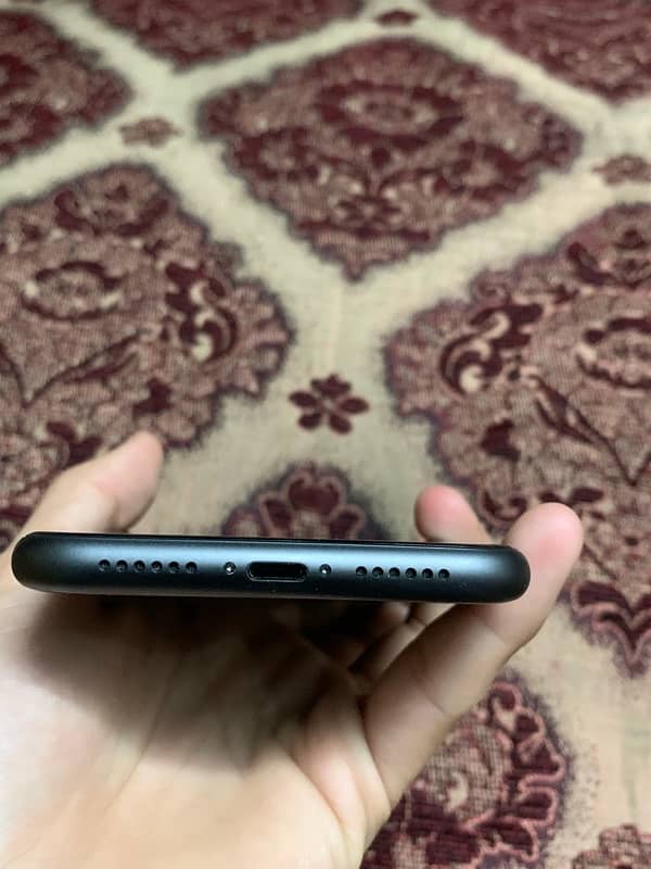 Iphone 11 jv 64gb 97 health blackkk colour full ok set 3