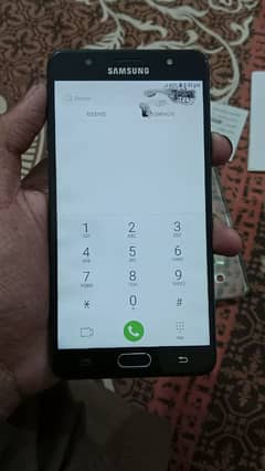 Samsung Galaxy j7 max ha full ok condition my ha full box or charger