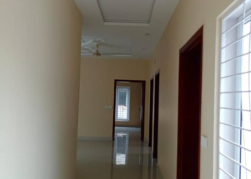 1 KANAL upper portion FOR RENT IN DHA PHASE 5 Lahore 11