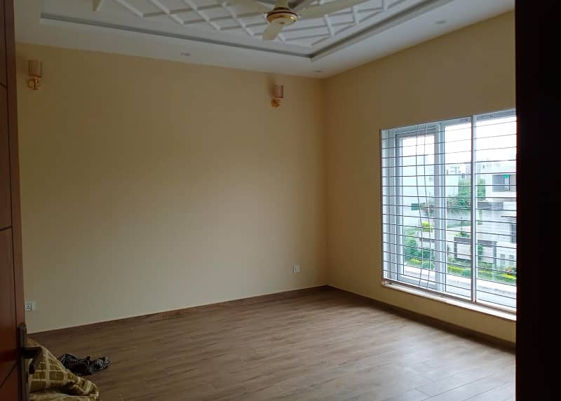 1 KANAL upper portion FOR RENT IN DHA PHASE 5 Lahore 12