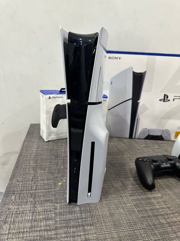 New ps5  (2lac thousand 30) with all accessories 03014332097 5