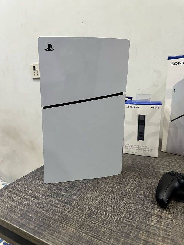 New ps5  (2lac thousand 30) with all accessories 03014332097 7