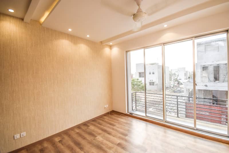 5 Marla Elegant And Fully Maintained Super Hot Located Bungalow Is Available For Rent In The Best Block Of DHA Lahore. 7