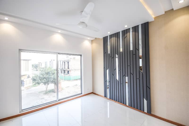 5 Marla Elegant And Fully Maintained Super Hot Located Bungalow Is Available For Rent In The Best Block Of DHA Lahore. 20