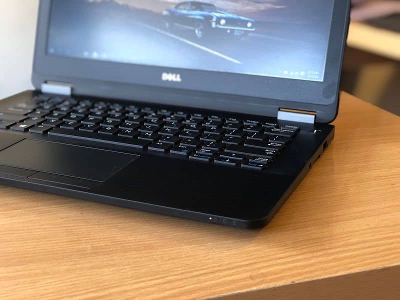 Dell e7270 Ultrabook 6