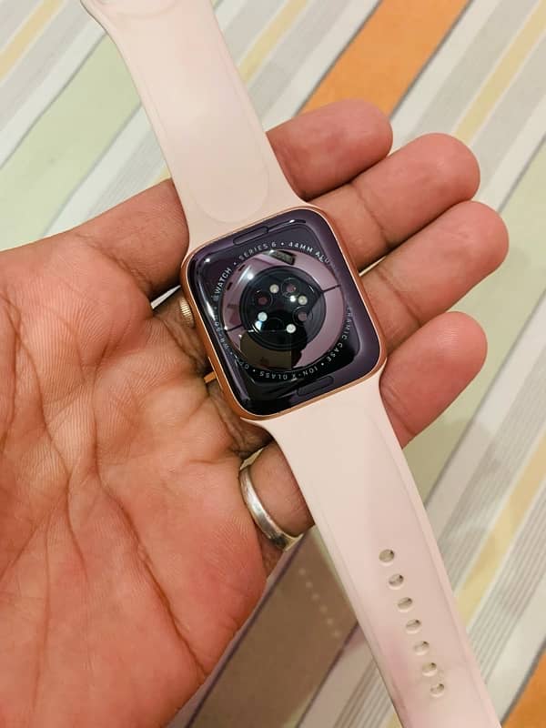 Apple Watch Series 6 44mm lush condition urgent for sale 0