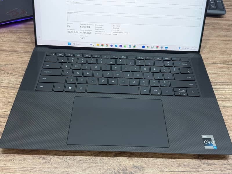 Dell XPS 15 9530 4